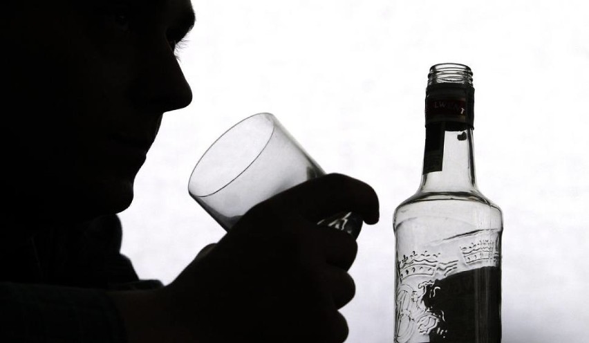 Pociął znajomego rozbitą butelką od piwa podczas libacji alkoholowej w gminie Piotrków Kujawski
