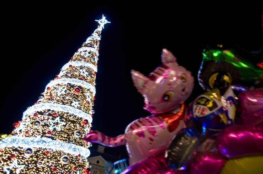 Świąteczna iluminacja Krakowa 2015. Miasto gotowe na święta  [ZDJĘCIA]
