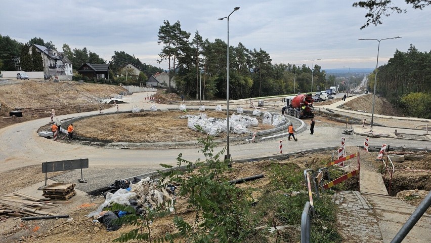 Przebudowa ulicy Wojska Polskiego w Kielcach zbliża się do końca. Czy będzie gotowa do końca roku? Zobacz zdjęcia