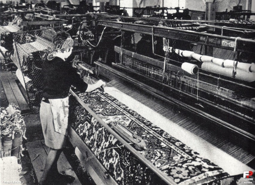 Dolnośląskie miasto znane było na całym świecie. Produkowano tutaj osławione dywany. Zobacz zdjęcia z Kowar