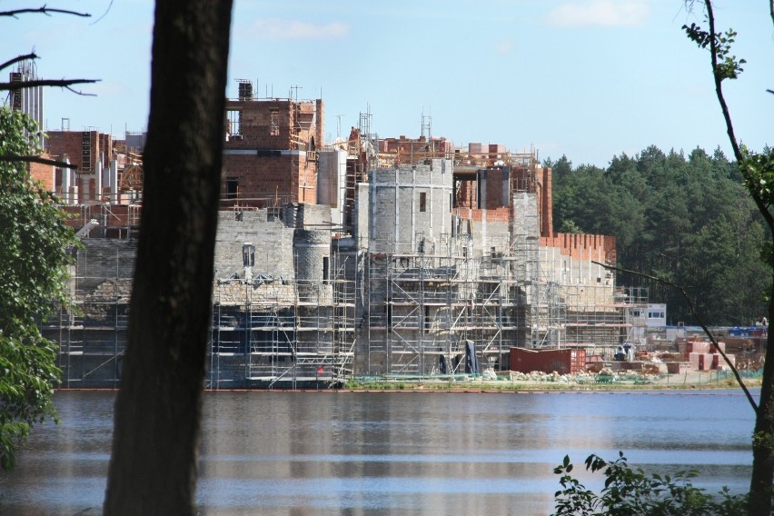 Wiemy, jak ma wyglądać zamek w Stobnicy po zakończeniu budowy! [NOWE INFORMACJE] [ZDJĘCIA]