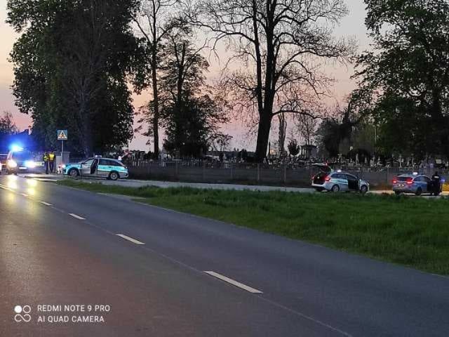 Agresywny mężczyzna szarpał policjantów w Śmiłowicach