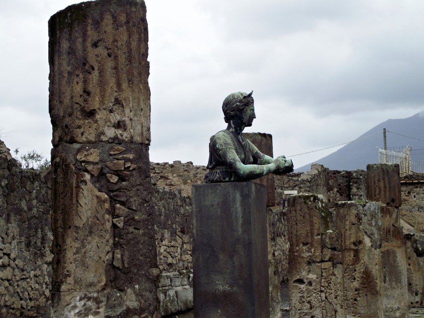 Skamieniali ludzie  – Pompeje miasto muzeum, które warto zobaczyć