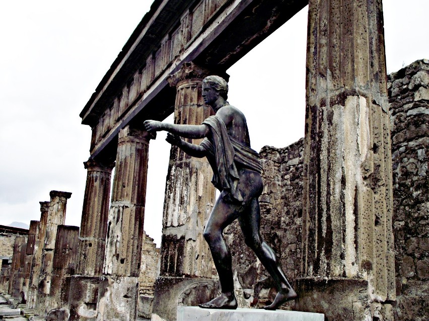 Skamieniali ludzie  – Pompeje miasto muzeum, które warto zobaczyć
