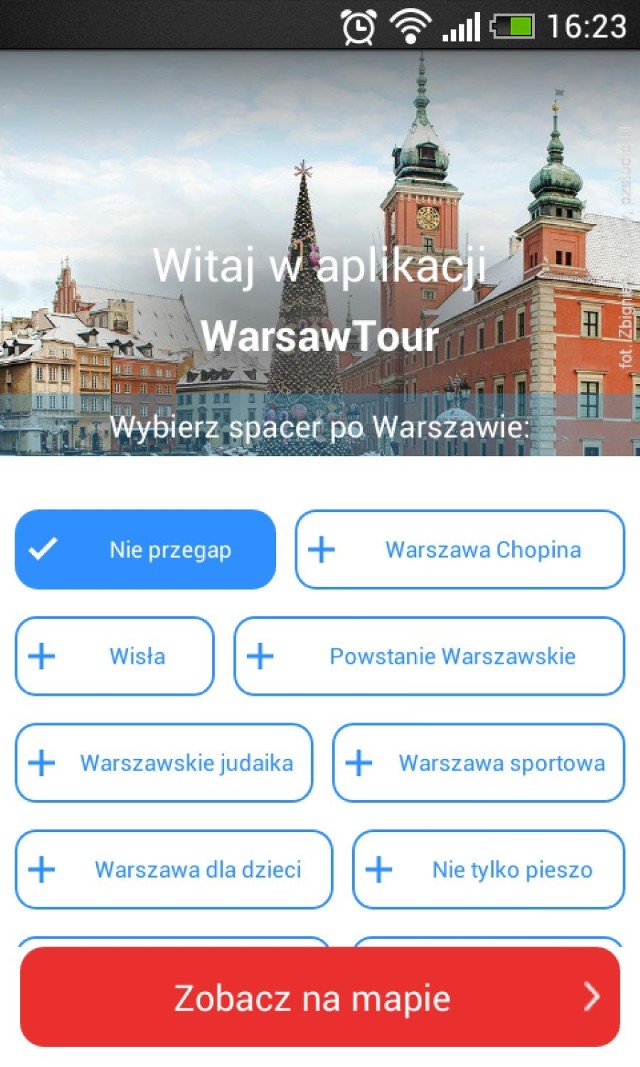 WarsawTour to oficjalny przewodnik mobilny, przygotowany z myślą o polskich i zagranicznych turystach przez Stołeczne Biuro Turystyki. Aplikacja działająca zarówno offline, jak i online, pozwala zaplanować zwiedzanie Warszawy według indywidualnych zainteresowań, wybierając jeden z 16 tematów spacerów. To użytkownik decyduje, czy chce zapoznać się z niezwykłą historią Warszawy idąc śladami Powstania Warszawskiego, Judaików czy miejsc związanych z Fryderykiem Chopinem. Aplikacja pozwala również na łączenie dwóch tras w jedną np. do trasy poświęconej Fryderykowi Chopinowi dołączyć wypoczynek nad Wisłą.