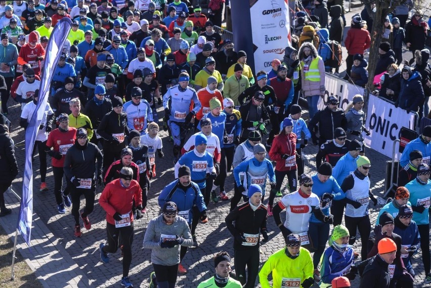 Biegacze z całego Pomorza trenują już przed półmaratonem w Gdyni [zdjęcia]