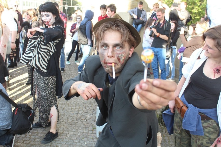 Zombie walk we Wrocławiu. Zobacz zdjęcia