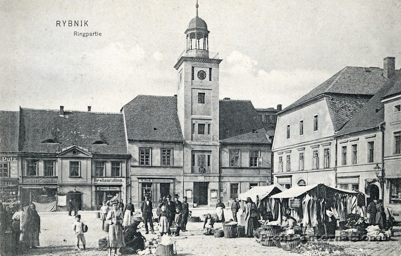 Zobacz jak wyglądał nasz rynek przed laty [FOTO]