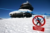 Górny dysk niezwykłego obserwatorium zawalił się.12 lat temu na Śnieżce doszło do nieszczęścia.  Zobaczcie archiwalne fotografie