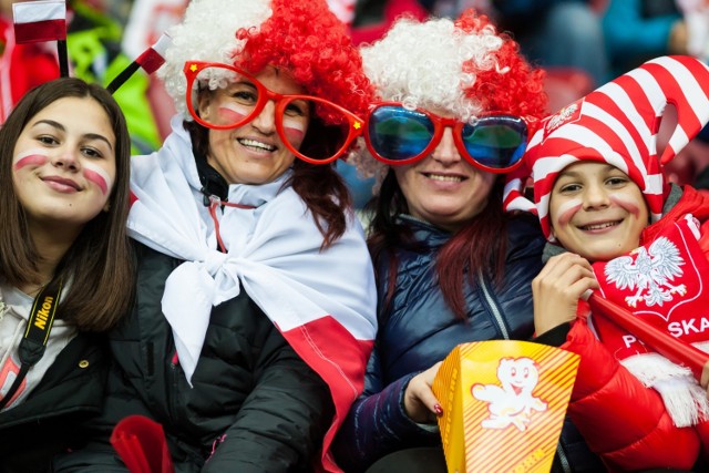 To miejsce jest szczególnie atrakcyjne dla chłopców, ale pewnie i nie jedna dziewczynka zechce odwiedzić arenę zmagań piłkarskich. Stadion warto odwiedzić zarówno podczas jednego z licznych wydarzeń, które się tam odbywają lub wybrać się na wycieczkę i poznać jego tajemnice.