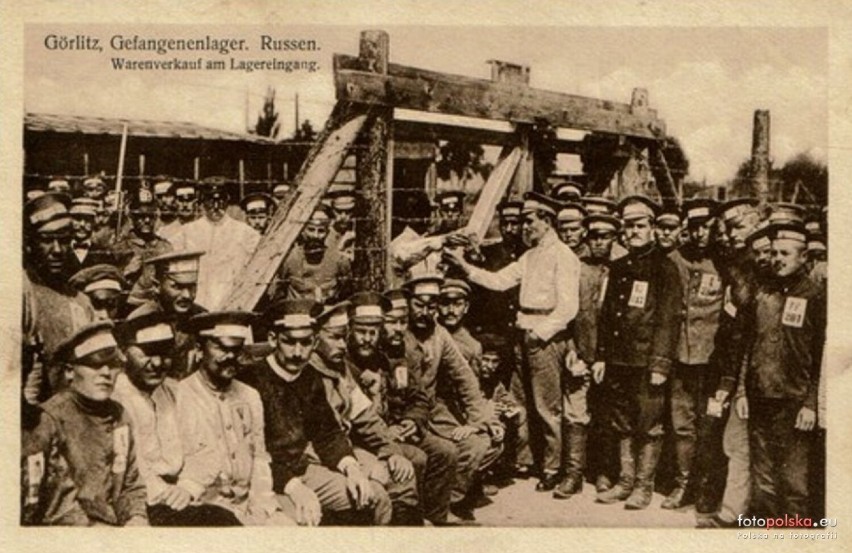 Zdjęcie jeńców z obozu przejściowego dla jeńców wojennych z...