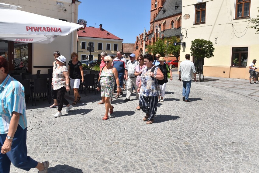 Codziennie - w wakacje po Tarnowie - odbywają się spacery z...