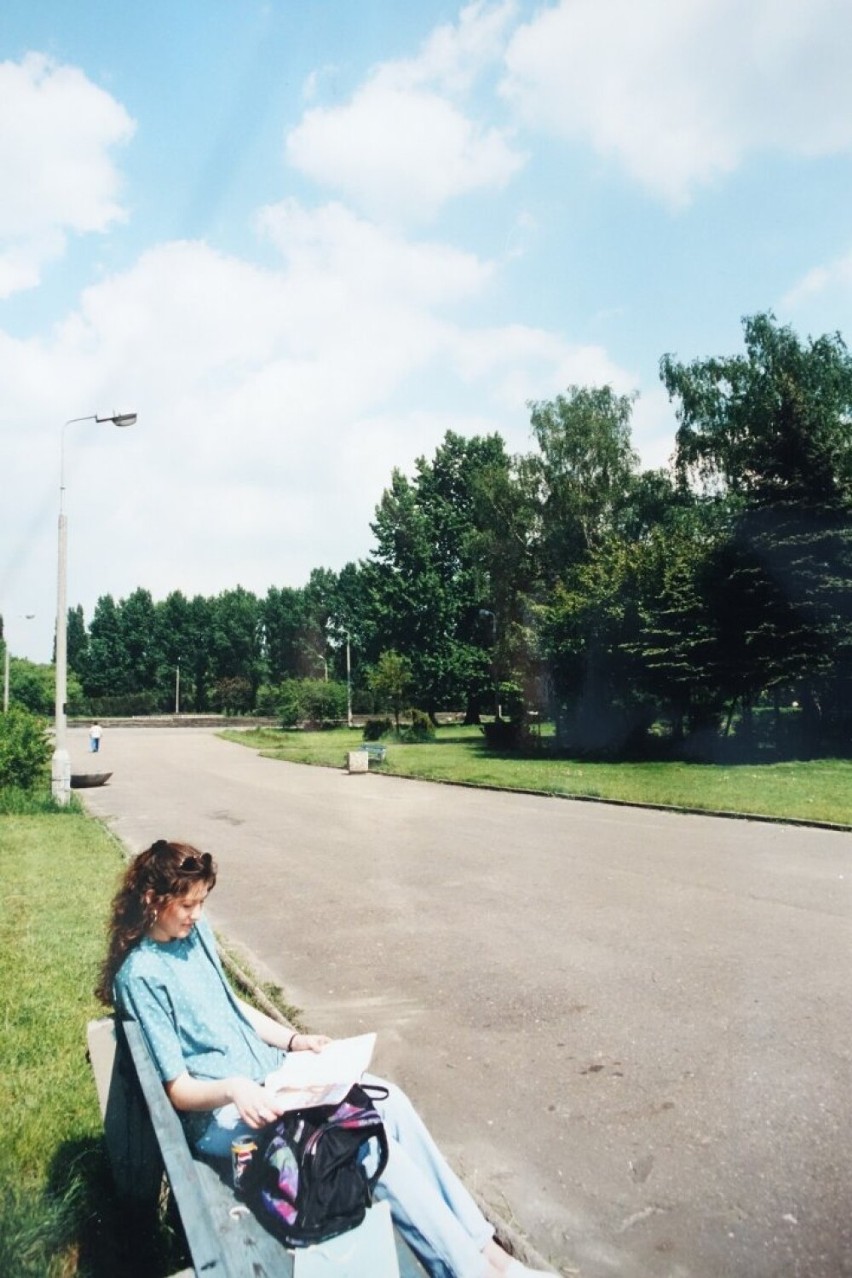 Ludzie uchwyceni w Sosnowcu na zdjęciach z lat 80. i 90....
