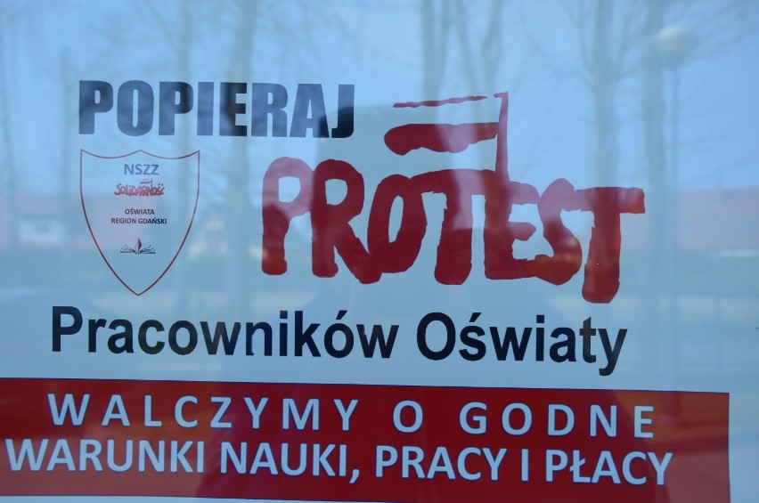 Ilu uczniów przyszło do szkół w Nowym Dworze Gdańskim? Rozpoczął się zapowiadany strajk nauczycieli