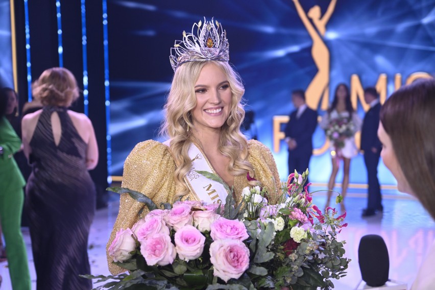 Miss Polonia 2022. Krystyna Sokołowska została najpiękniejszą Polką! Internauci już komentują wybór jury: "Żarty jakieś?"