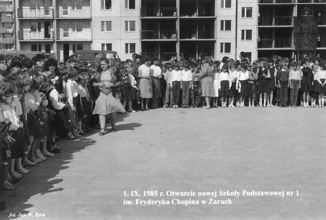 Dokładnie 35 lat temu w żarskiej "Jedynce" rozbrzmiał pierwszy dzwonek