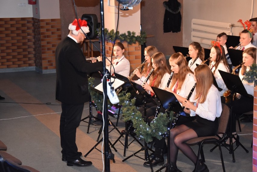 Koncert świąteczny orkiestry dętej OSP w Kościelnej Wsi