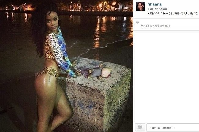 Rihanna na plaży w Rio de Janeiro...