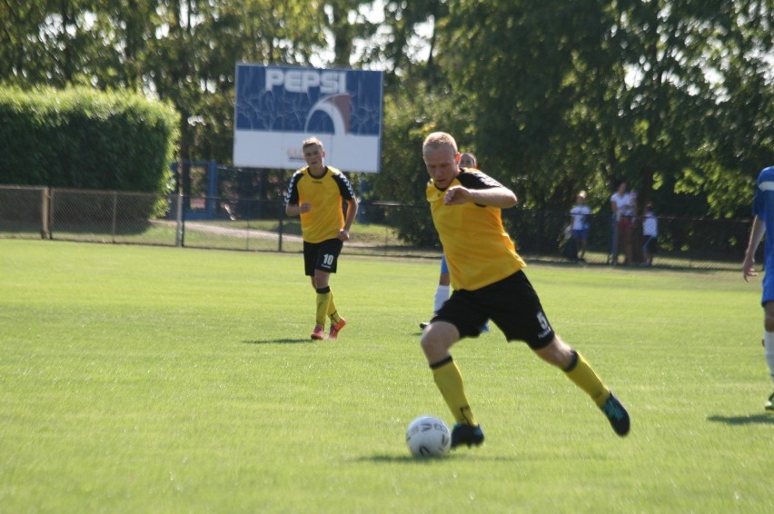 Start Radziejów - LTP Lubanie 4:4. Grad bramek w meczu 5. ligi [zdjęcia]