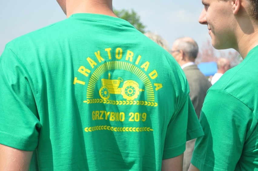 Traktoriada w Grzybnie: święto ciągników i maszyn rolniczych...