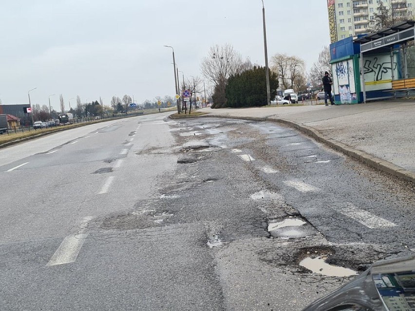 - W naszym mieście zatoczki parkingowe bardzo często...