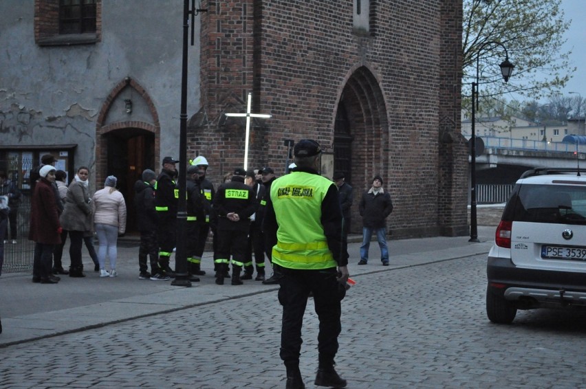 Ulicami prawobrzeżnego Śremu przeszli wierni, modląc się...