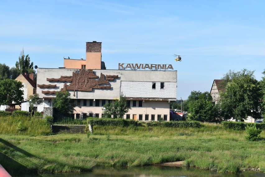 Mężczyzna skoczył z hotelu w Krośnie Odrzańskim. Ratownicy...