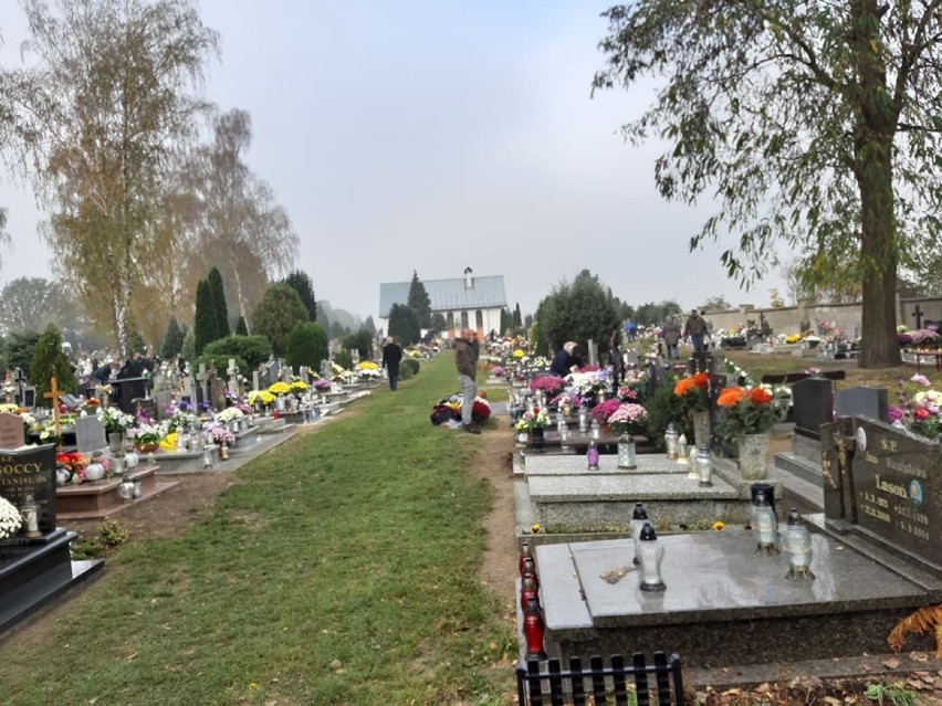 Wszystkich Świętych. Tak wyglądały cmentarze w ubiegłym roku w Oleśnicy i okolicach