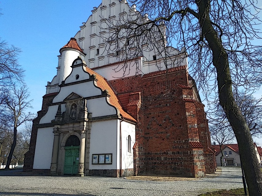 W wągrowieckiej farze w mszy świętej może uczestniczyć,...