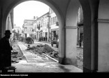 Podróż do Gorlic z czasów, gdy na ulicy 3 Maja było samo błoto, a rynek wyglądał zupełnie inaczej [ARCHIWALNE ZDJĘCIA]