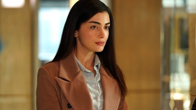 Özge Yağız skończyła 25 lat. Poznaj 12 ciekawostek o tureckiej aktorce i ukochanej Gökberka Demirciego.