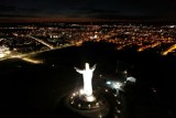 Rio De Janeiro w Lubuskiem. Pomnik, który zna cała Polska. Tak wygląda nocą