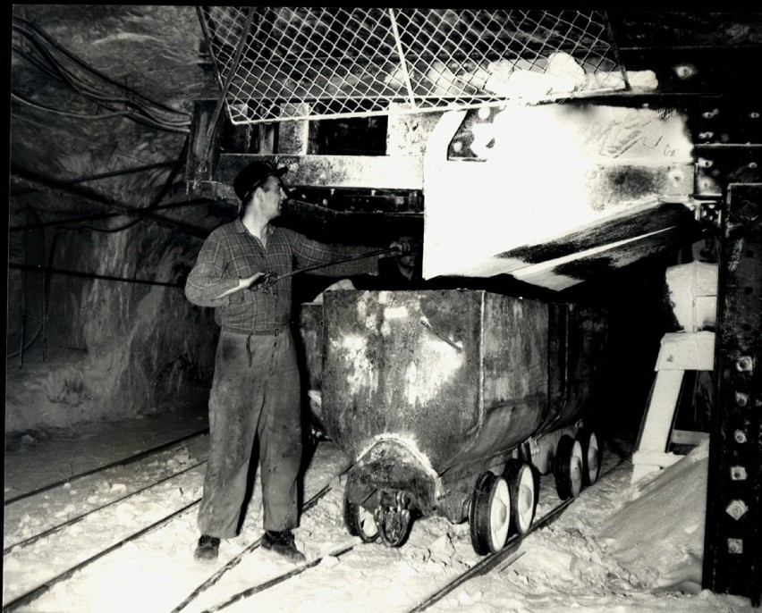 Kopalnia w Wapnie kiedyś i dziś... Jak wyglądała praca w kopalni? Jak kopalnia wygląda po katastrofie? 
