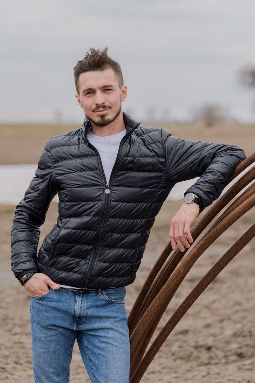 Dariusz to 27-letni rolnik z województwa łódzkiego...