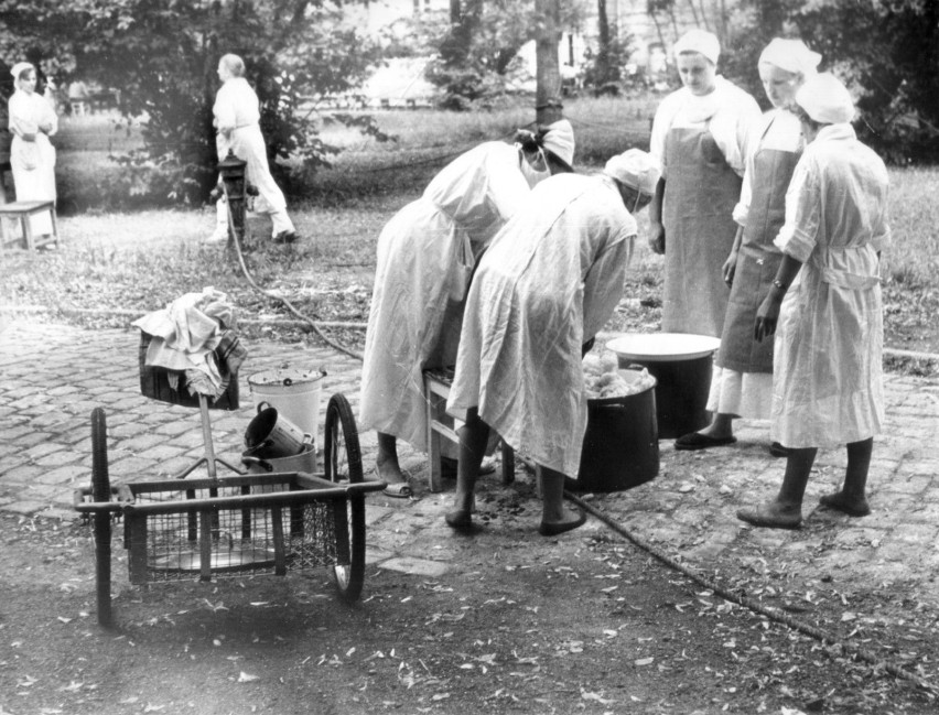 30.03.2011 wroclaw 1963 archiwum epidemia ospy izolatorium...