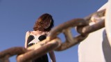 Cannes 2017. Olga Kurylenko promuje komedię "Salty" na jachcie w Cannes [WIDEO]