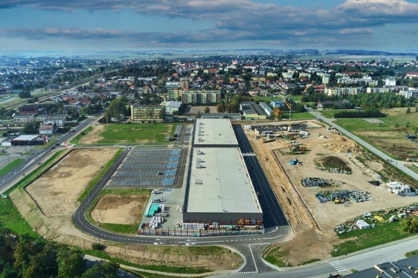 Zdjęcie pokazujące TucholaPark i przestrzeń na dalsze...