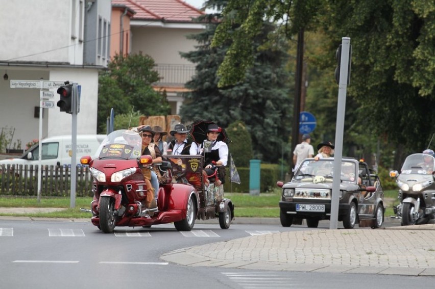 Cowboye na motocyklach opanowali dziś Wolsztyn [Zdjęcia]