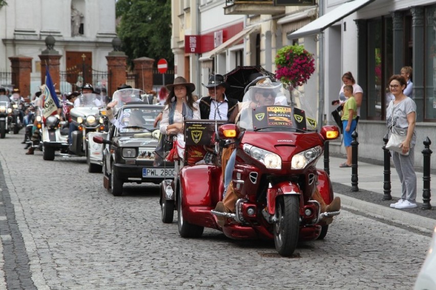 Cowboye na motocyklach opanowali dziś Wolsztyn [Zdjęcia]