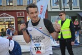 VI Ostrowski ICE MAT Półmaraton. Marcin Witkowski zwycięzcą biegu!