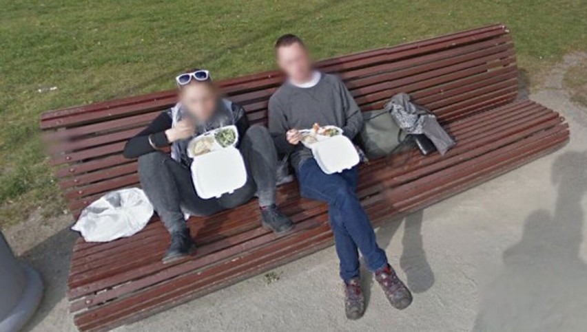 Zdjęcia wykonane przez samochód Google Street View w Polsce i za granicą