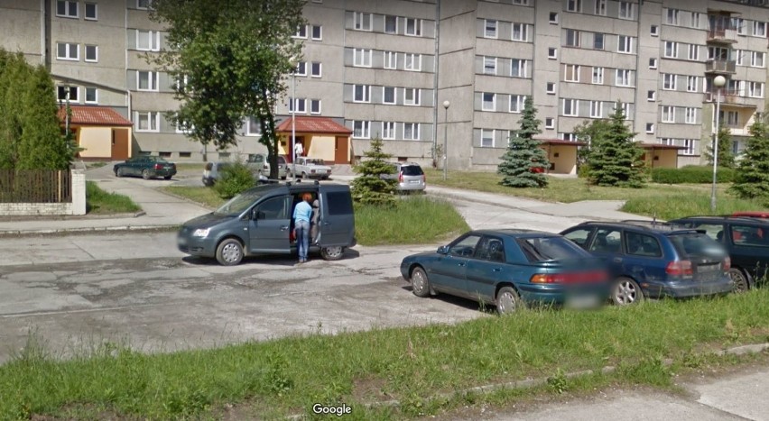Tarnowskie osiedla w obiektywie Google Street View. Kogo spotkały kamery i w jakich sytuacjach? Rozpoznajecie się? [ZDJĘCIA]