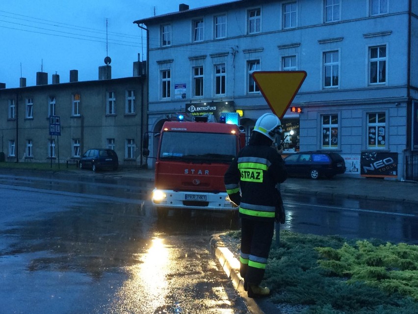 KROTOSZYN: Wiadukt na ul. Kobylińskiej znowu zalany. Interweniowali strażacy [ZDJĘCIA + FILM ]