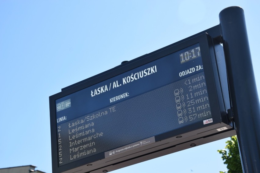 Elektroniczne rozkłady jazdy na przystankach w Zduńskiej Woli już w komplecie ZDJĘCIA