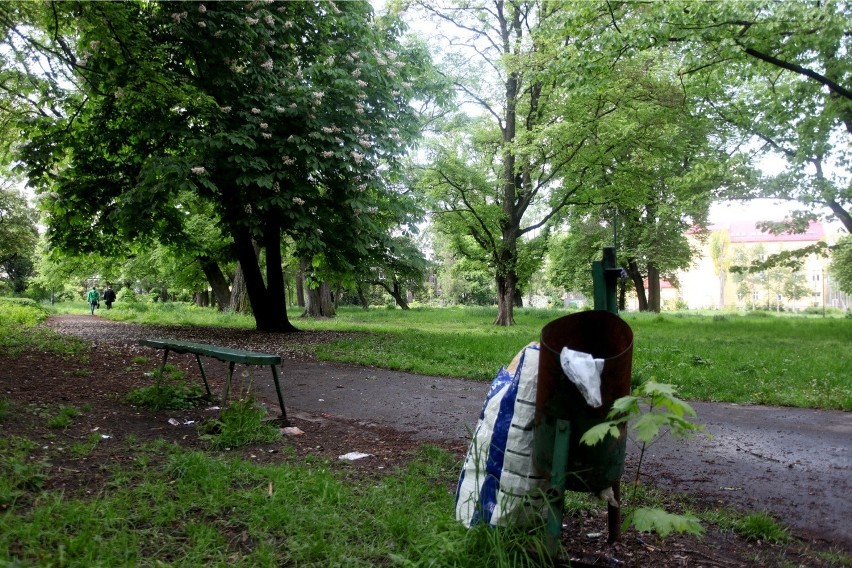 Kraków. Księża otworzą park, gdy dostaną kamienicę