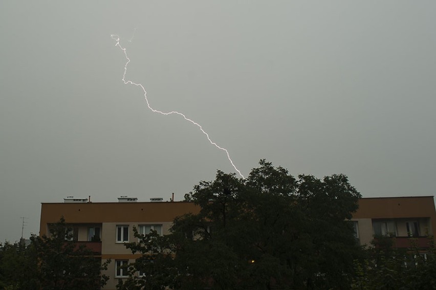 Pogoda w Małopolsce. Burza i ulewa w Krakowie [ZDJĘCIA, WIDEO]