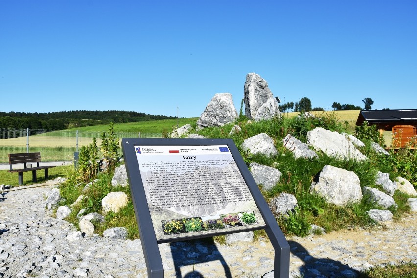 Park geologiczny. Jedyne miejsce, gdzie Tatry, Beskidy i Pieniny spotykają się w jednym miejscu, a tle są kwietne łąki [ZDJĘCIA]