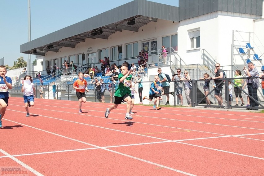 Mityng lekkoatletyczny "O uśmiech dziecka" we...