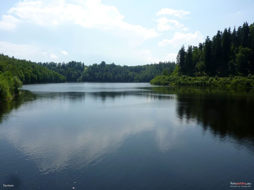 Jezioro Złotnickie to drugie jezioro, które powstało w...