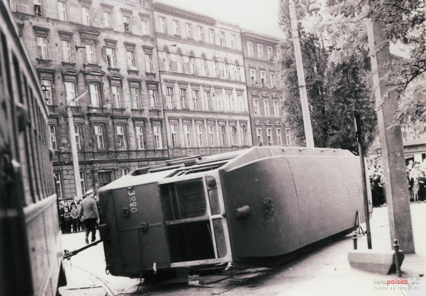 Wrocław, 1966 r.
Wypadek tramwaju linii 0 przy wjeździe na...